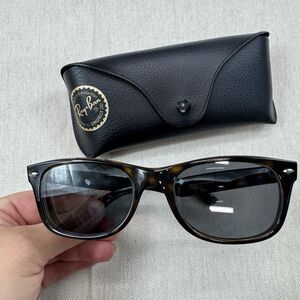 Ray-Ban RB2132 New Wayfarer 902/58 Tortoise 52-18 Sunglasses Made Italy